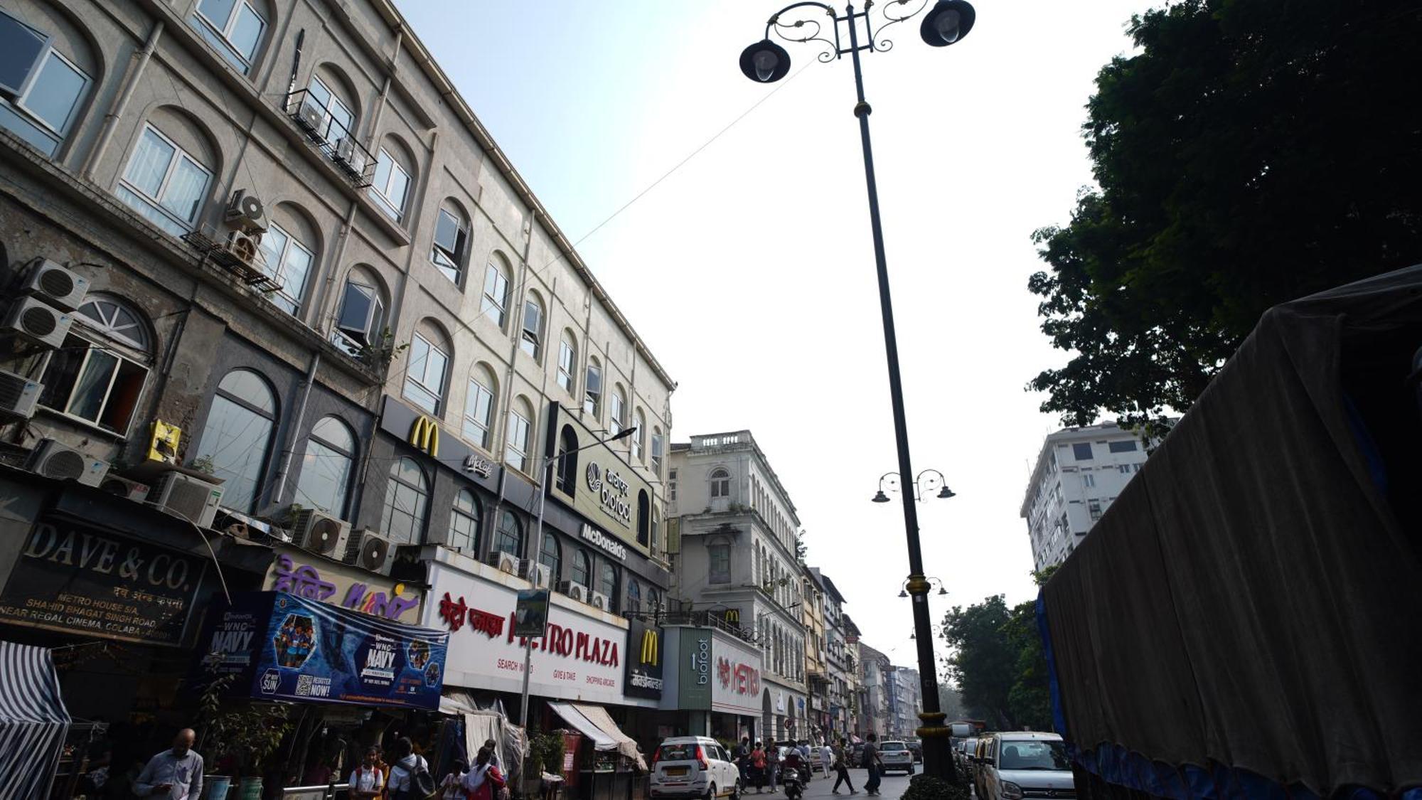 The Colaba Pod Hostel Mumbai Exterior photo